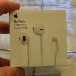 Apple Earpods Lightning Connector