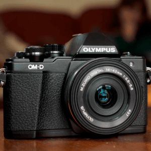 Olympus OM-D E-M10 Mark II Zilver + 14-42mm IIR